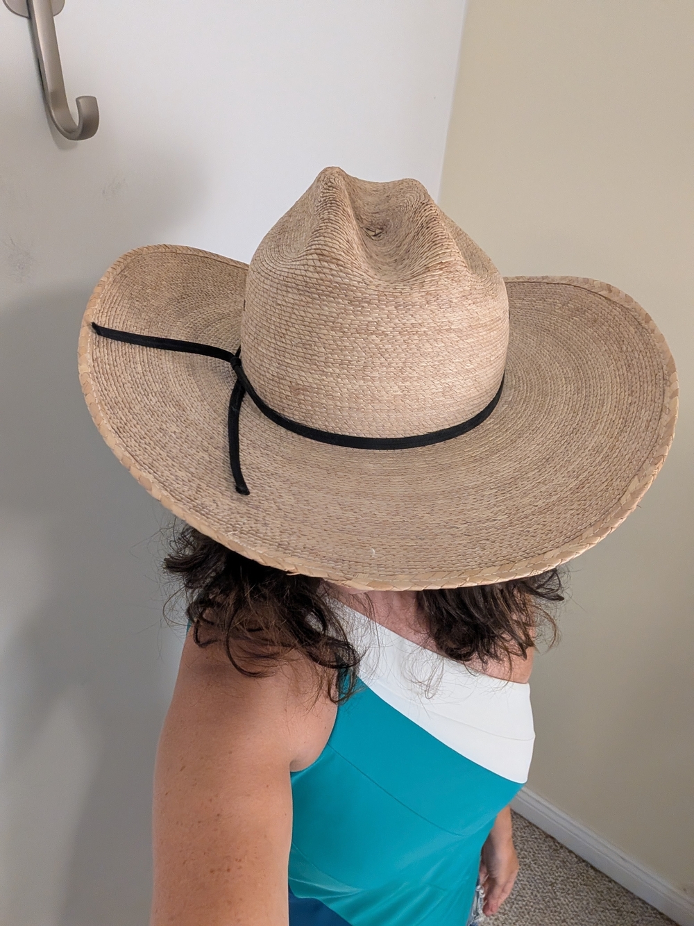 Justin Straw Cowboy Hat with Black Band Size 20